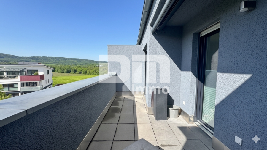 Exklusives Penthouse-Juwel mit 360 Grad Panorama-Dachterrasse in Baunatal-Großenritte - Balkon / Terrasse 3 Panorama